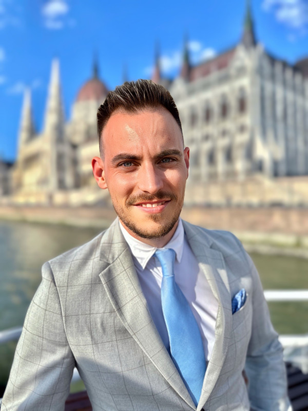 Grádvohl András